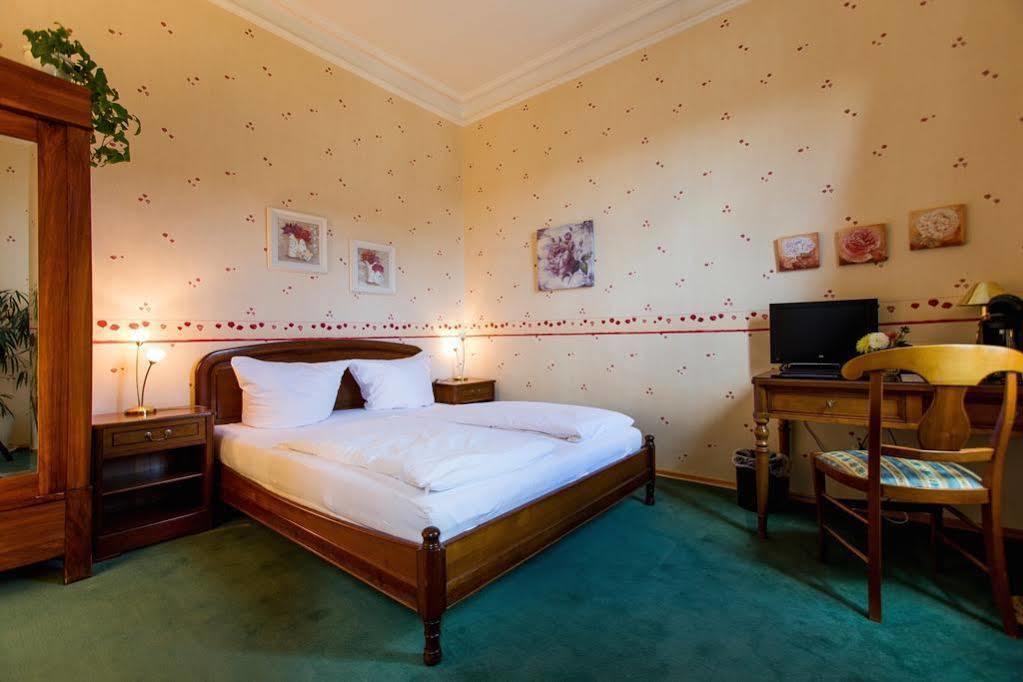 Hotel Villa Koenigsgarten Siebeldingen Екстер'єр фото